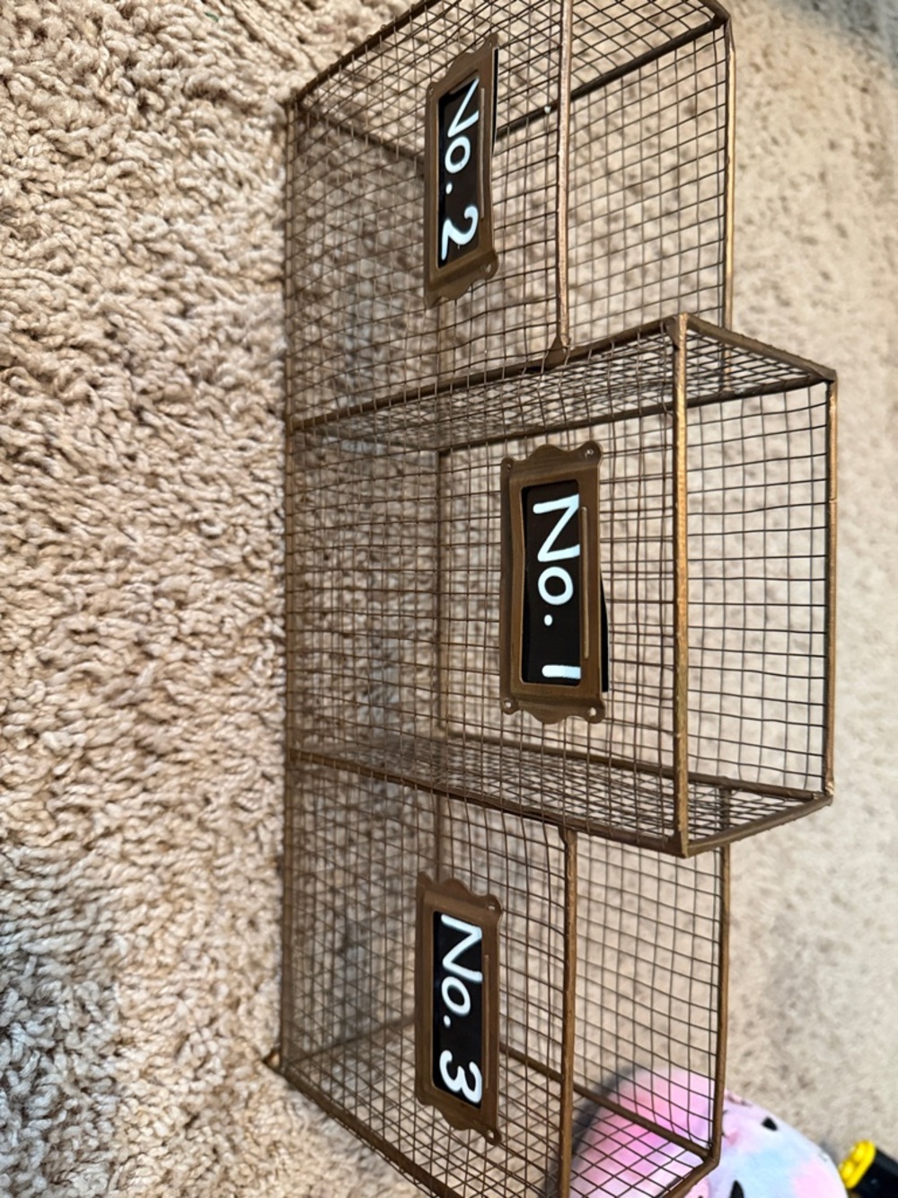 Wire Mesh Storage Baskets with Numbered Labels - Bronze